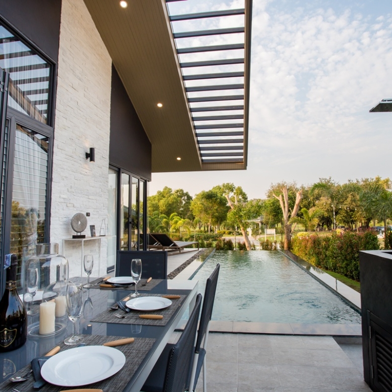 Sanctuary Lakes Luxury Villa Private Pool Sale