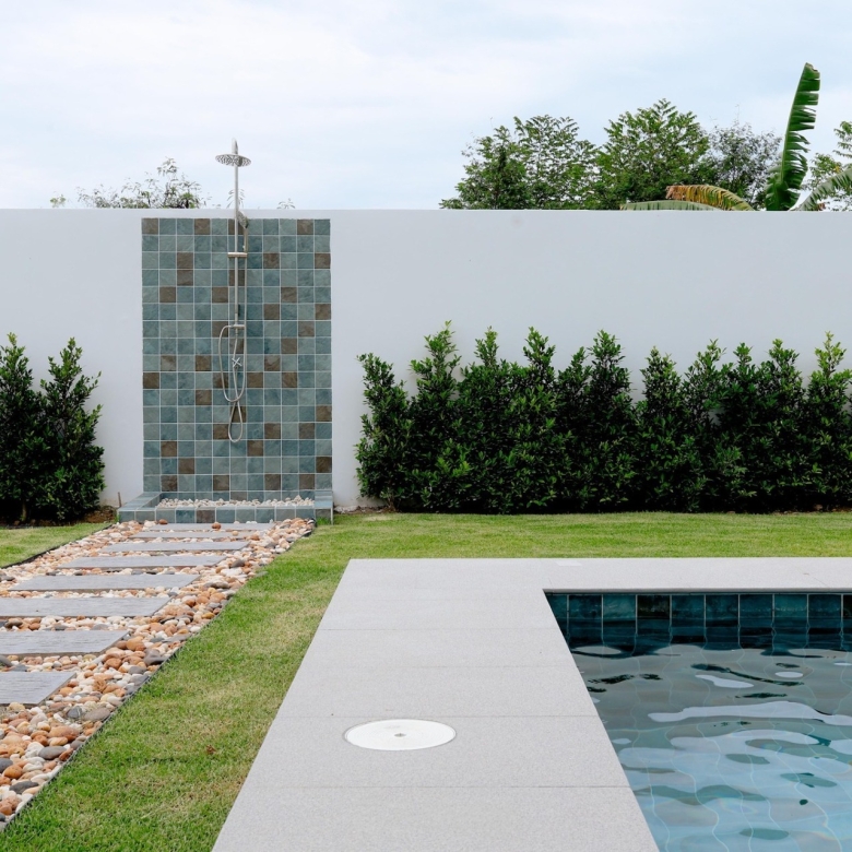 Black Mountain modern villa serene nature retreat