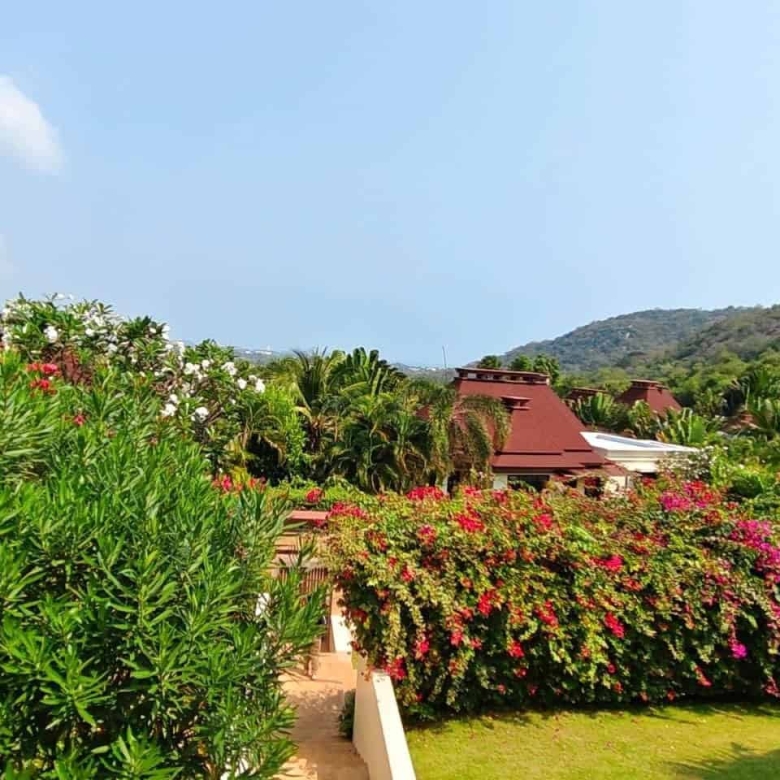 Exquisite Hua Hin Villa with Nature Views