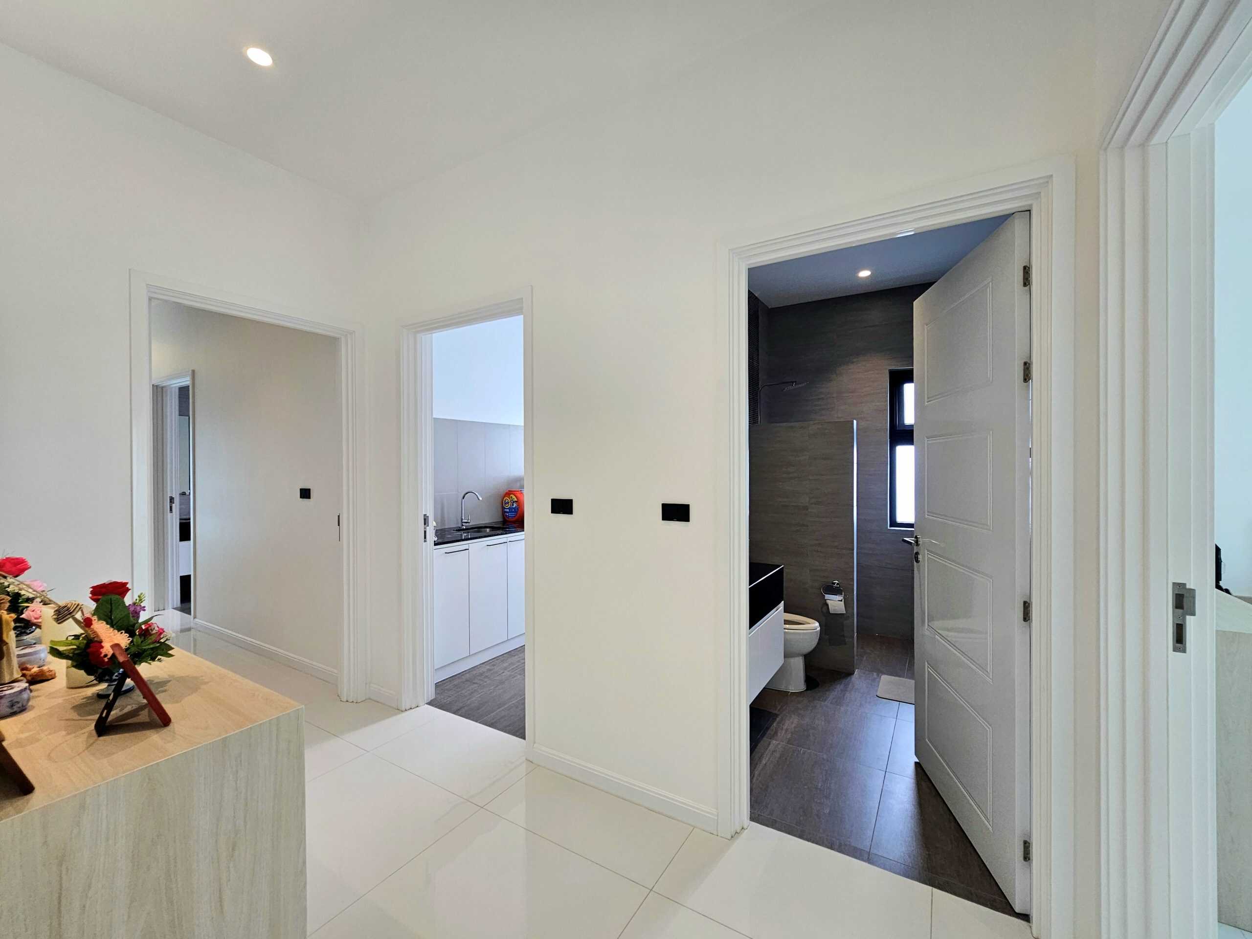 Elegant Hua Hin Villa Contemporary Poolside Living Hua Hin Villa with Premium Finishes Inside