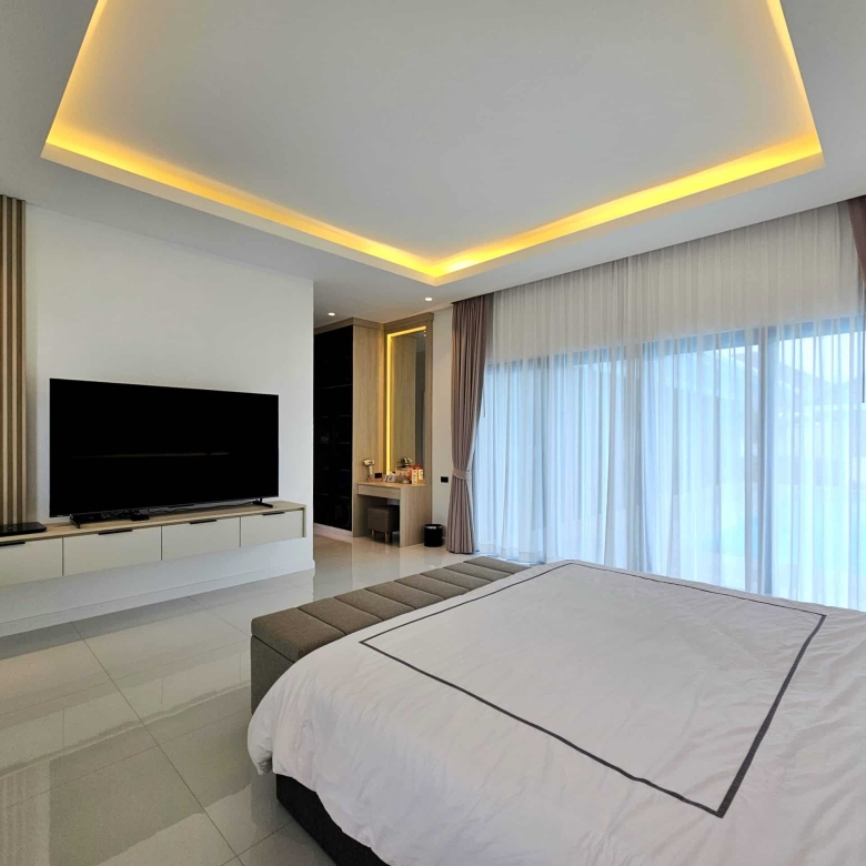 Hua Hin Villa with Natural Surroundings