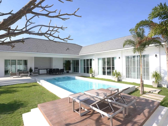 Luxury Hua Hin Villa with Private Pool